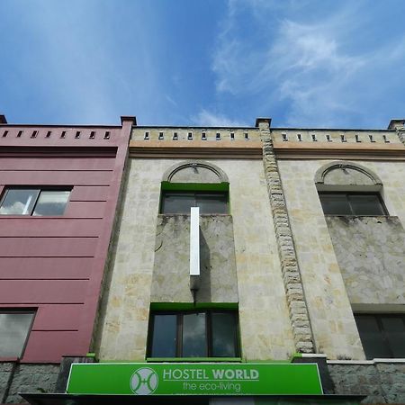 The Eco-Living Hostel Denpasar Extérieur photo