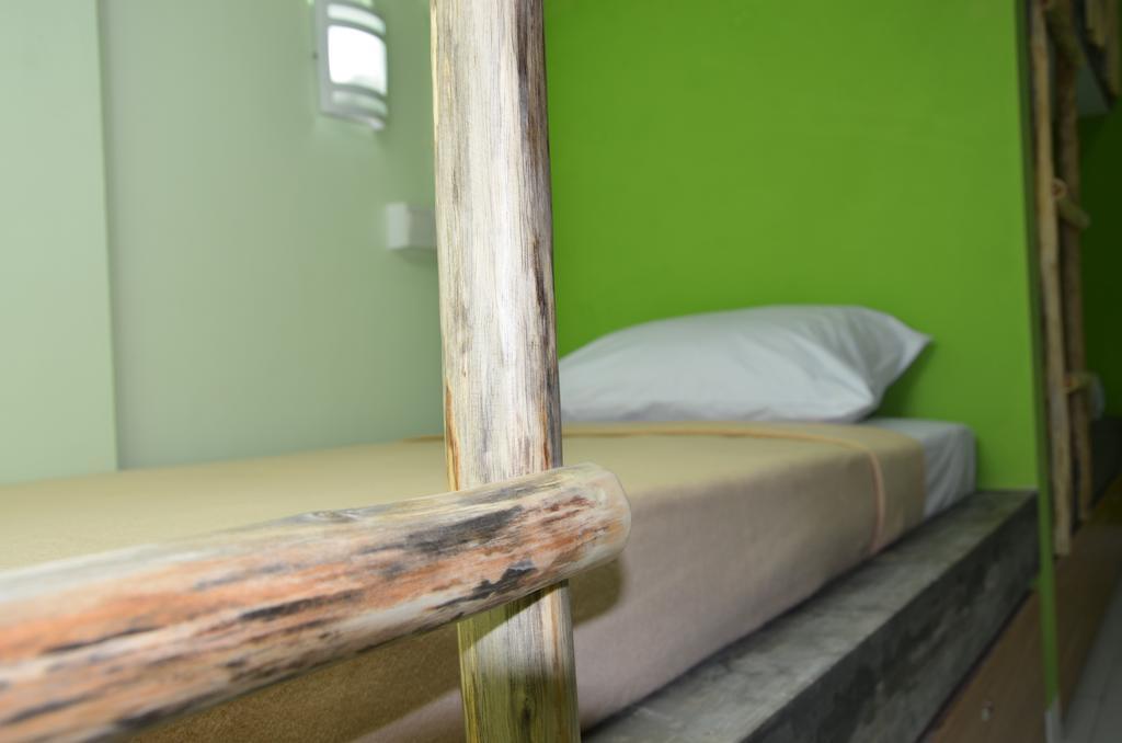 The Eco-Living Hostel Denpasar Chambre photo