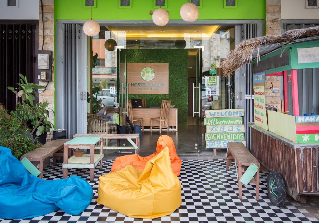 The Eco-Living Hostel Denpasar Extérieur photo